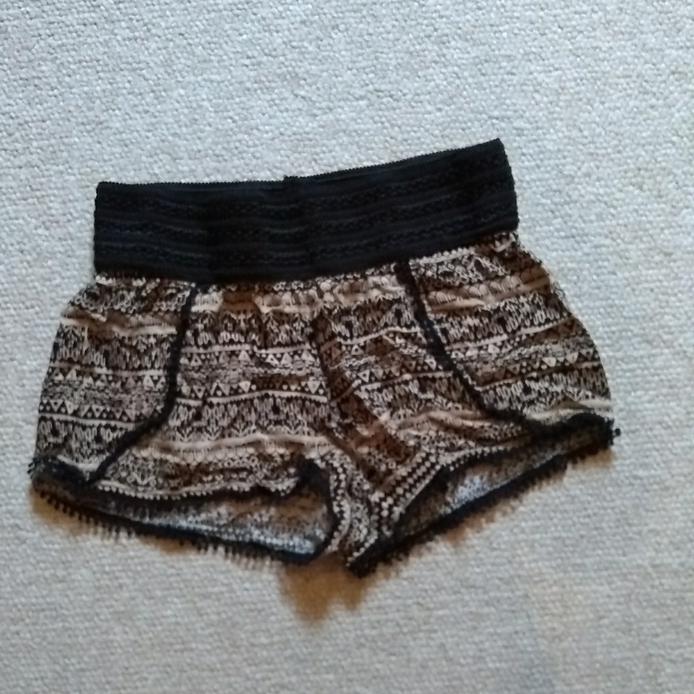 Patterned shorts
